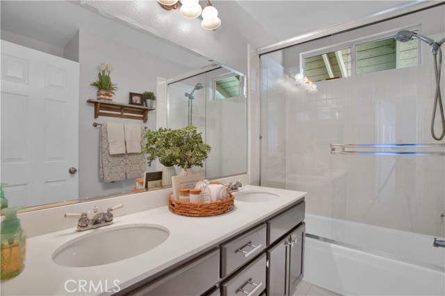 Detail Gallery Image 26 of 39 For 13027 Edgebrook Dr, Corona,  CA 92883 - 4 Beds | 2/1 Baths