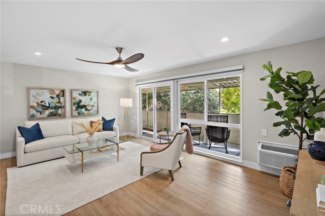 Detail Gallery Image 2 of 21 For 2279 via Mariposa, Laguna Woods,  CA 92637 - 2 Beds | 2 Baths