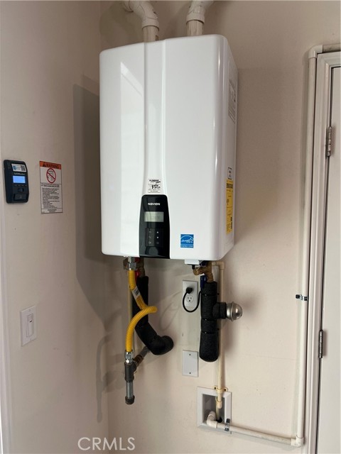 Detail Gallery Image 26 of 26 For 19557 Hanging Rock, Lake Elsinore,  CA 92532 - 5 Beds | 3 Baths