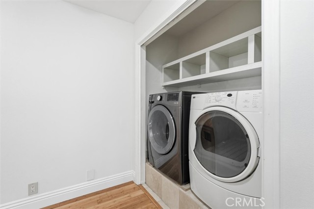 Detail Gallery Image 22 of 30 For 208 S Catalina Ave #C,  Redondo Beach,  CA 90277 - 3 Beds | 2/1 Baths