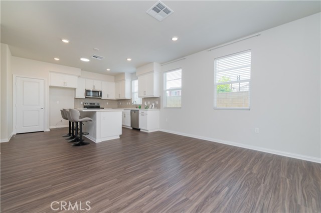 Detail Gallery Image 13 of 35 For 463 Meyer Pl, Upland,  CA 91786 - 3 Beds | 2/1 Baths