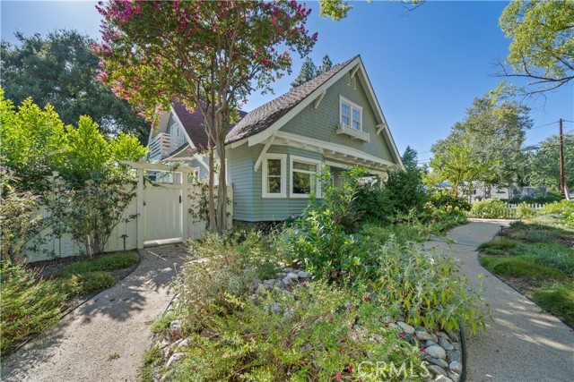 743 Harvard Avenue, Claremont CA: https://media.crmls.org/medias/5bb5073a-1eec-4d14-8a02-0819c999cb0a.jpg