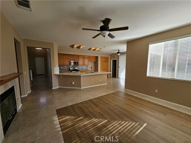 Detail Gallery Image 7 of 28 For 4120 Forest Highlands Cir, Corona,  CA 92883 - 4 Beds | 3 Baths