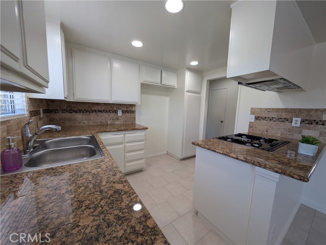 529 E Colorado Boulevard, Monrovia CA: https://media.crmls.org/medias/5bb5ed5b-f136-4208-b0e1-1d7665e73ce0.jpg
