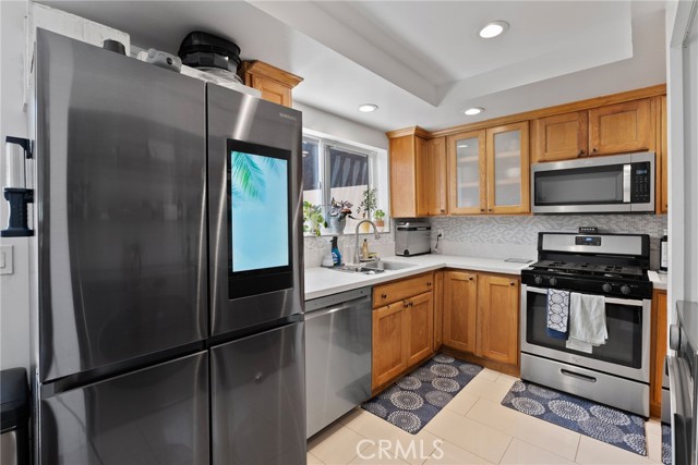 Detail Gallery Image 6 of 39 For 13011 Doty Ave #44,  Hawthorne,  CA 90250 - 3 Beds | 1/1 Baths