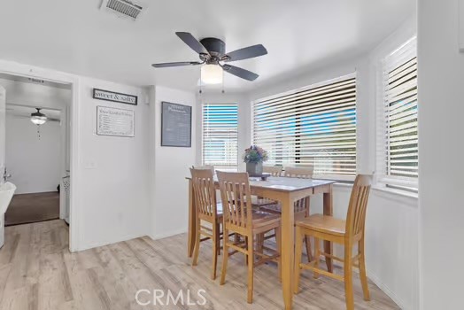 https://media.crmls.org/medias/5bb73656-784c-449a-a9af-41c5932f8111.jpg?preset=X-Large