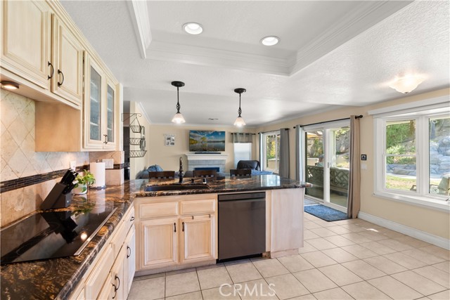 Detail Gallery Image 10 of 28 For 5610 via De Campo, Yorba Linda,  CA 92887 - 4 Beds | 2/1 Baths