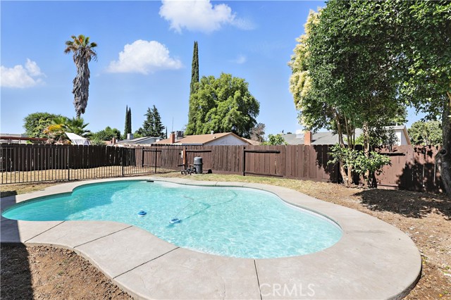 3537 Trinity Court, Merced CA: https://media.crmls.org/medias/5bb7cc5f-b8b5-479c-81b1-44c8b2595d2b.jpg