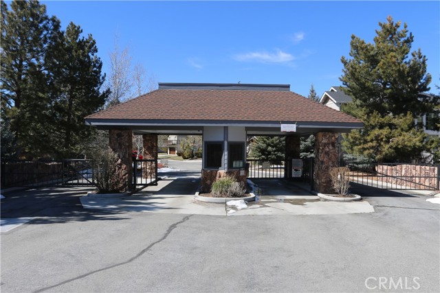 Detail Gallery Image 15 of 16 For 275 Meadow Cir, Big Bear Lake,  CA 92315 - – Beds | – Baths