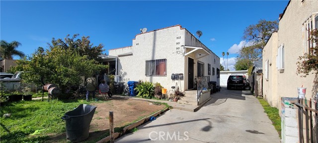 901 W 82nd Street #4, Los Angeles, CA, 90044 901 W 82nd Street #4, Los Angeles, CA, 90044