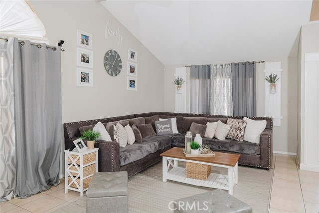 Detail Gallery Image 6 of 41 For 1234 E Kettering St, Lancaster,  CA 93535 - 4 Beds | 3 Baths