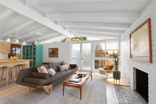 Detail Gallery Image 9 of 32 For 3012 Roxanne Ave, Long Beach,  CA 90808 - 3 Beds | 2 Baths