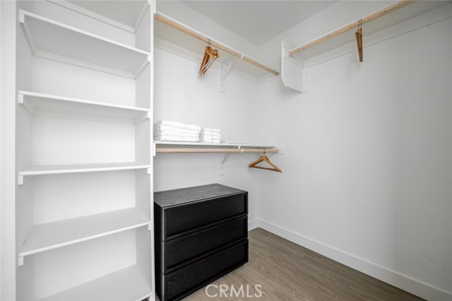 551 S Harbor, San Pedro CA: https://media.crmls.org/medias/5bba39fb-0de8-4402-bfc1-4f4f63282caa.jpg