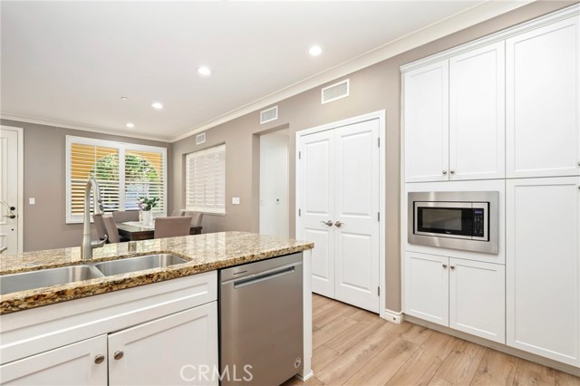 Detail Gallery Image 10 of 29 For 59 Kempton, Irvine,  CA 92620 - 2 Beds | 1/1 Baths