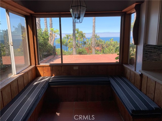 Detail Gallery Image 4 of 16 For 32162 Coast, Laguna Beach,  CA 92651 - 5 Beds | 2 Baths