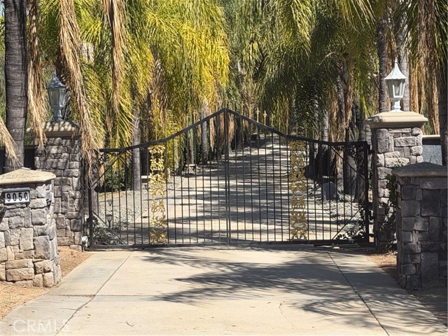 Detail Gallery Image 2 of 5 For 9050 Hunt Rd, Corona,  CA 92883 - 5 Beds | 4/1 Baths