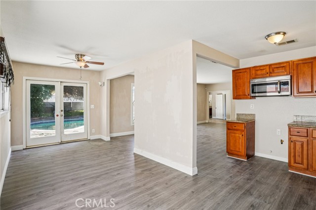 1829 E Jackson Street, Long Beach CA: https://media.crmls.org/medias/5bbbc9c9-36a6-4426-8c57-1bac4343e3e9.jpg