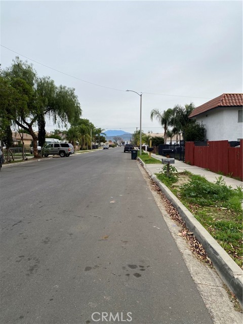 Detail Gallery Image 9 of 9 For 217 E 5th, Perris,  CA 92570 - 8 Beds | 5/1 Baths