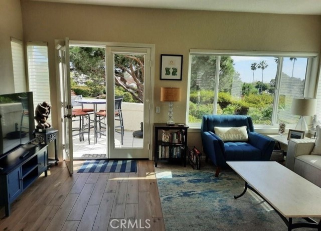 106 Tennis Villas Drive, Dana Point CA: https://media.crmls.org/medias/5bbd28c0-cdca-4e44-9dbb-692454b3135b.jpg