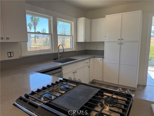 Detail Gallery Image 14 of 18 For 127 W Colton, Redlands,  CA 92374 - 3 Beds | 1/1 Baths