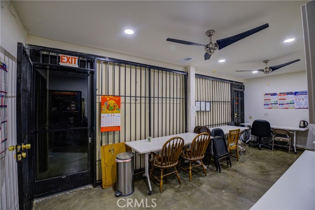 21352 Nordhoff Street, Chatsworth (los Angeles), California 91311, ,Commercial Sale,For Sale,21352 Nordhoff Street,CRSR24012963