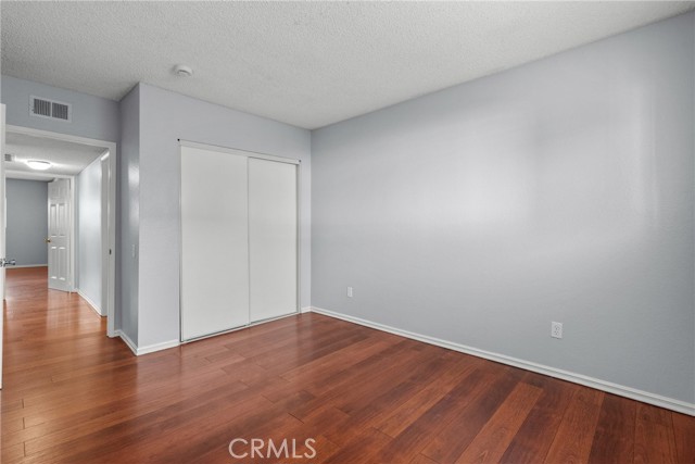 14265 Terra Bella St, Panorama City CA: https://media.crmls.org/medias/5bbf9ff3-058e-440e-8687-6c8965c2967c.jpg