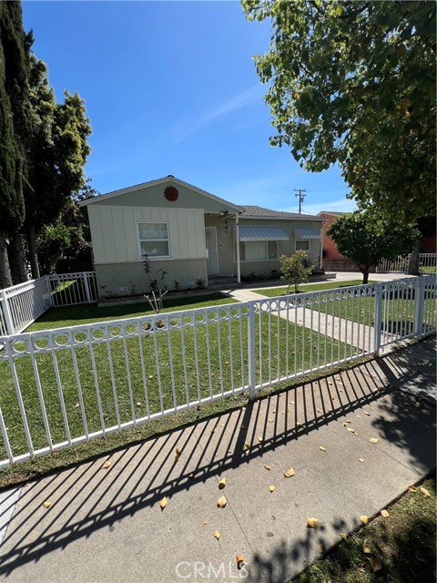 Detail Gallery Image 3 of 62 For 11508 Old River School Rd, Downey,  CA 90241 - 3 Beds | 2 Baths