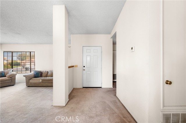 Detail Gallery Image 6 of 39 For 15164 Mesquite Ave, Victorville,  CA 92394 - 3 Beds | 2 Baths