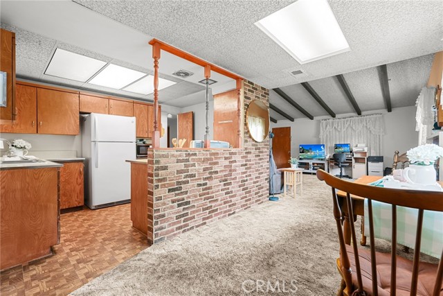 27439 Santa Clarita Road, Saugus CA: https://media.crmls.org/medias/5bc203f2-636d-42cf-80f5-9723e5e6443b.jpg