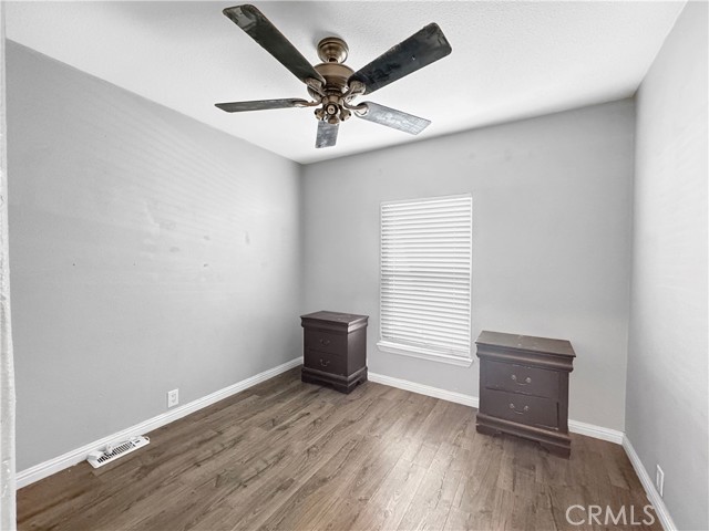 Detail Gallery Image 11 of 14 For 220 S Elk #75,  Hemet,  CA 92543 - 3 Beds | 2 Baths