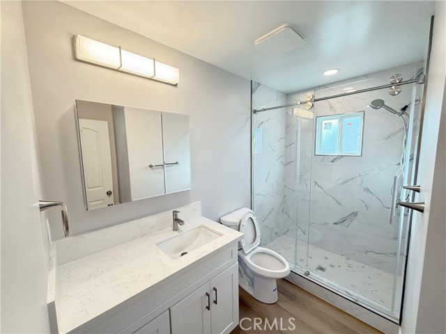 Detail Gallery Image 4 of 5 For 919 E Acacia Ave #L,  Glendale,  CA 91205 - 1 Beds | 1 Baths