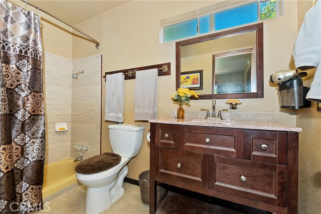 Detail Gallery Image 12 of 27 For 1301 Evergreen Ln, Lake Arrowhead,  CA 92352 - 3 Beds | 2 Baths