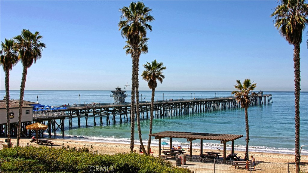 5bc30fe0 E211 4986 9999 6d7ab010630f