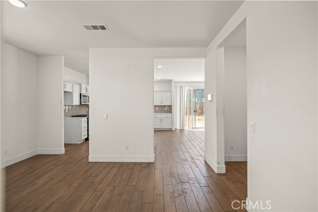 Detail Gallery Image 7 of 36 For 5903 Cardano Ave, Bakersfield,  CA 93313 - 5 Beds | 3 Baths