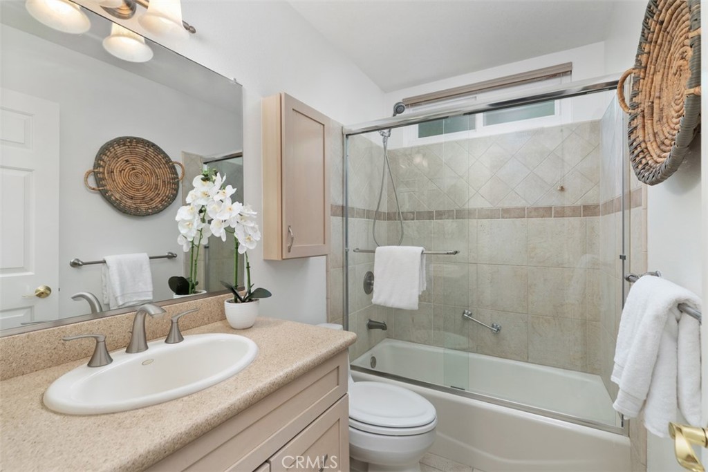 MLS #OC25267733 image #18