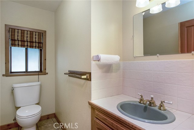Detail Gallery Image 13 of 35 For 1524 Martin St, Lakeport,  CA 95453 - 4 Beds | 3 Baths