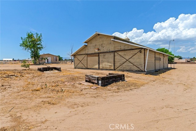 Detail Gallery Image 30 of 47 For 9575 Trinidad Rd, Phelan,  CA 92371 - 5 Beds | 2/1 Baths