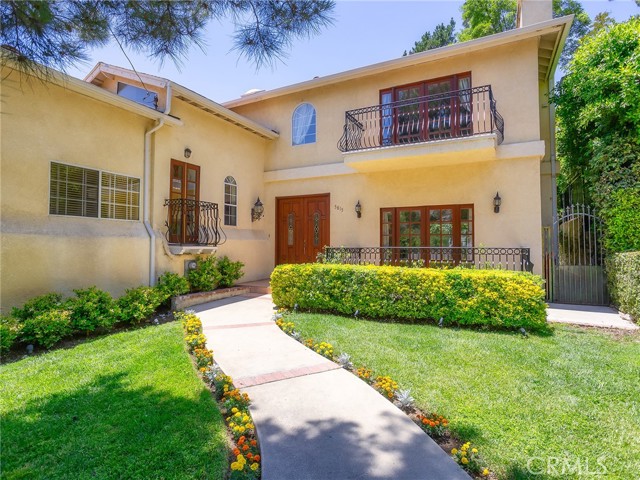 5815 Irving Avenue, La Crescenta CA: https://media.crmls.org/medias/5bc7539a-ae49-4bd5-b788-0e1286a90c4c.jpg