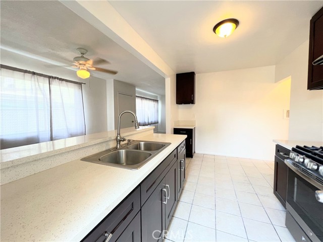 Detail Gallery Image 6 of 11 For 216 N Dalton Ave #218,  Azusa,  CA 91702 - 2 Beds | 1 Baths