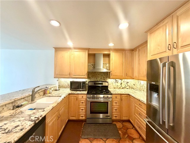 Detail Gallery Image 3 of 9 For 31862 Sunset Ave Lower,  Laguna Beach,  CA 92651 - 1 Beds | 1 Baths