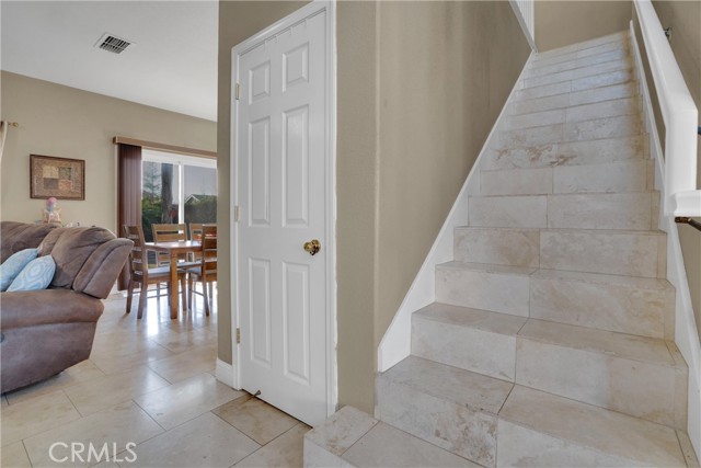 Detail Gallery Image 15 of 28 For 1613 7th St, Hughson,  CA 95326 - 4 Beds | 2/1 Baths