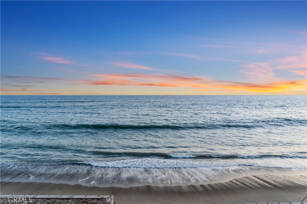https://media.crmls.org/medias/5bc84a04-9dac-4e77-bfc1-63c83b2e57e8.jpg?preset=X-Large