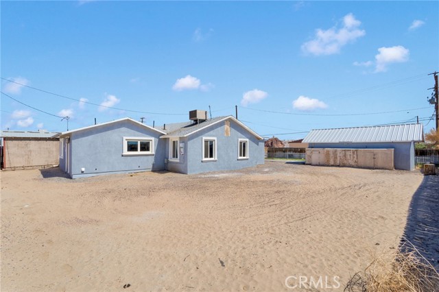 29246 Radio Rd, Barstow CA: https://media.crmls.org/medias/5bc976dc-2313-4292-bd89-d5d5a938a6a7.jpg