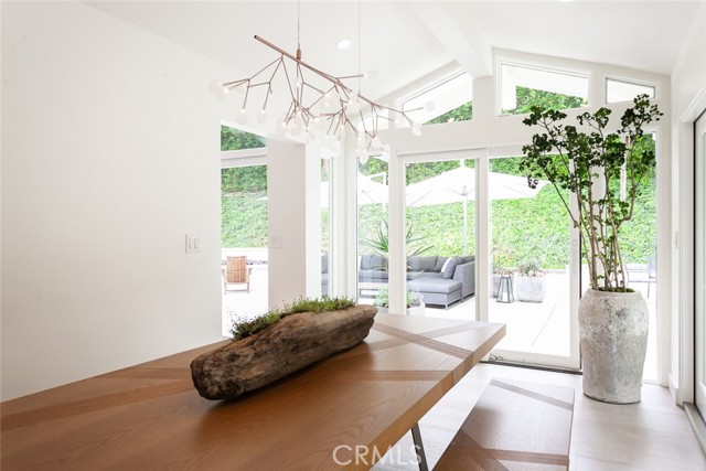 Detail Gallery Image 16 of 28 For 11 Greenbriar, Newport Beach,  CA 92660 - 3 Beds | 2/1 Baths