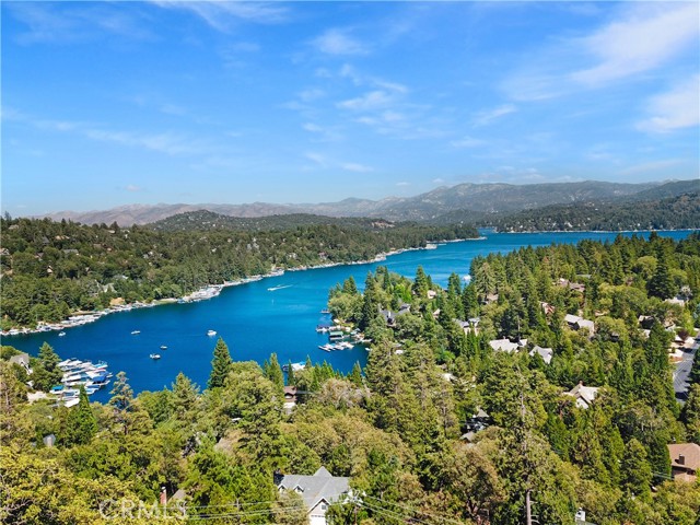 Detail Gallery Image 3 of 63 For 27502 North Bay Rd, Lake Arrowhead,  CA 92352 - 4 Beds | 2/1 Baths