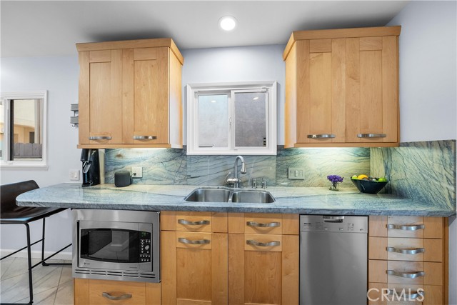 3605 Crest Drive, Manhattan Beach, California 90266, 2 Bedrooms Bedrooms, ,1 BathroomBathrooms,Residential,Sold,Crest,SB21199066