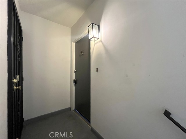 Detail Gallery Image 3 of 17 For 8304 Clinton Ave #6,  West Hollywood,  CA 90048 - 1 Beds | 1 Baths