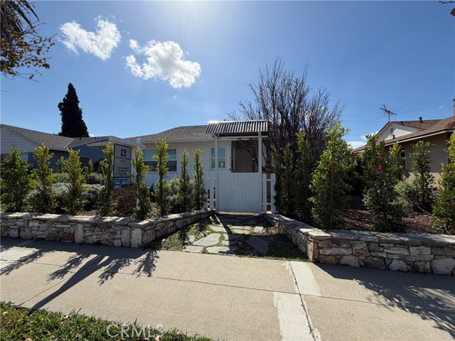 Detail Gallery Image 2 of 22 For 4114 Artesia Bld, Torrance,  CA 90504 - 3 Beds | 2 Baths