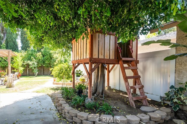 Image 20 of 27 For 24214 Dalgo Drive
