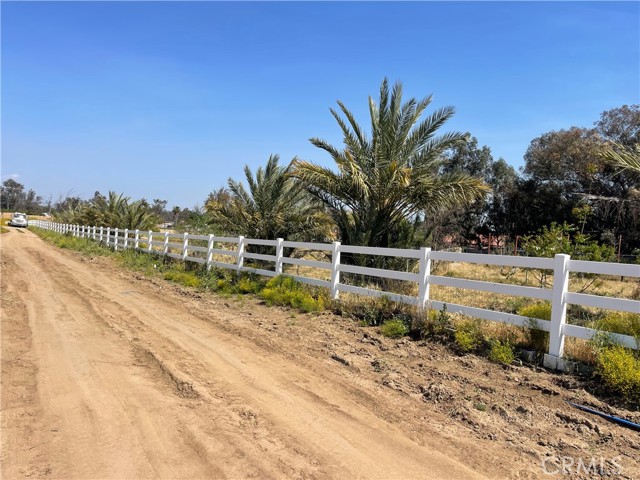 Detail Gallery Image 5 of 16 For 22285 Old Elsinore Rd, Perris,  CA 92570 - – Beds | – Baths